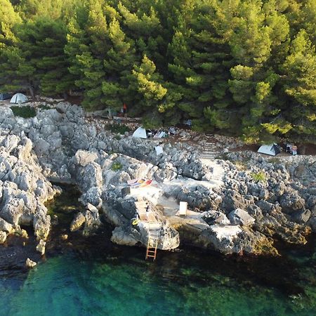 Hotel Pine Side Camp Himare Esterno foto