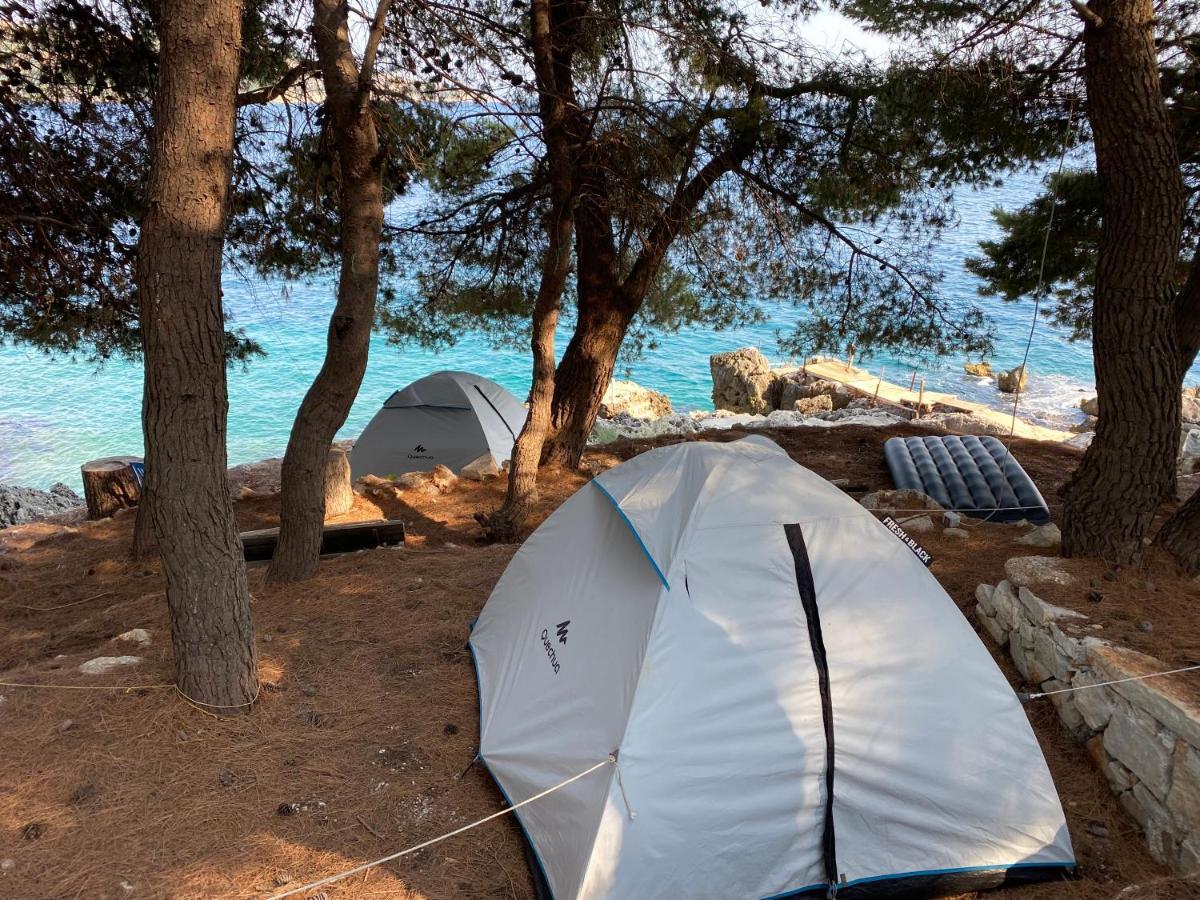 Hotel Pine Side Camp Himare Esterno foto