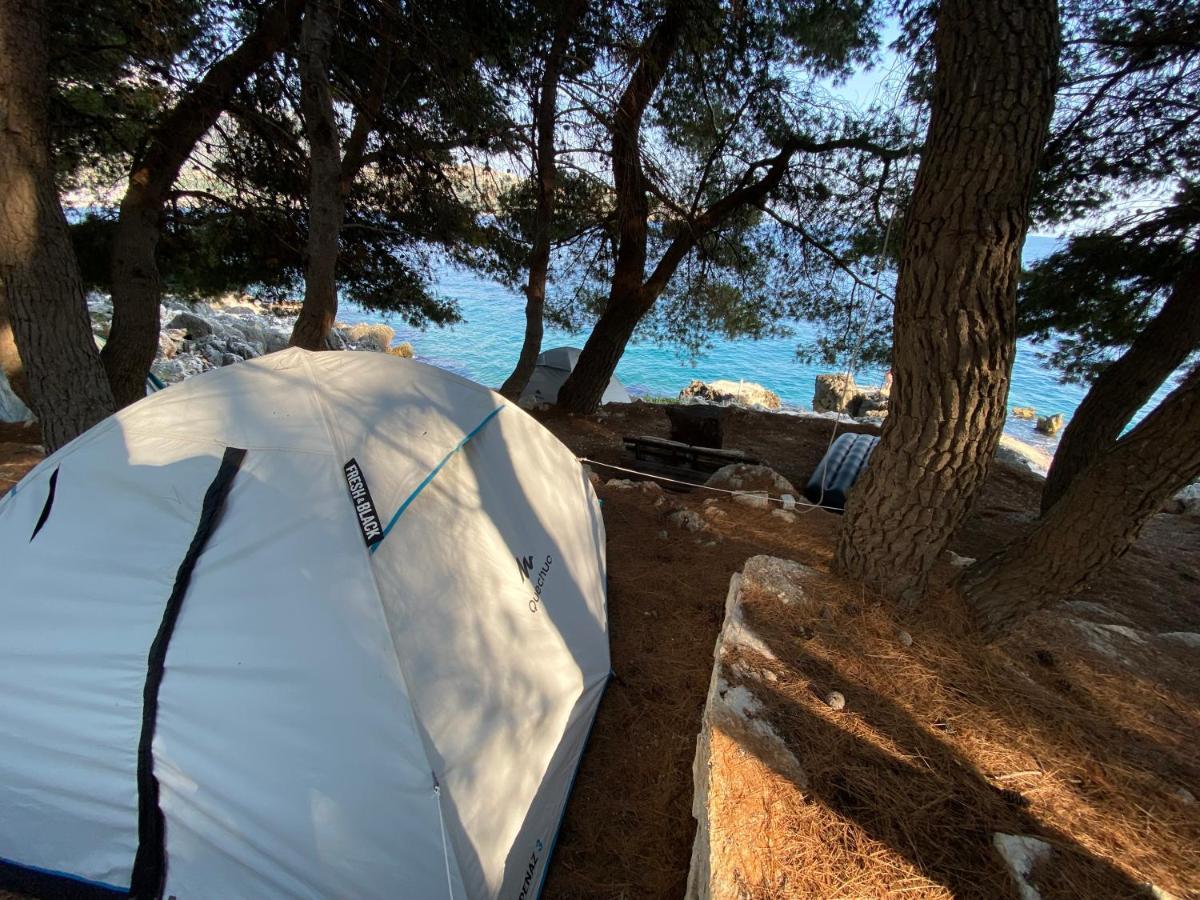Hotel Pine Side Camp Himare Esterno foto