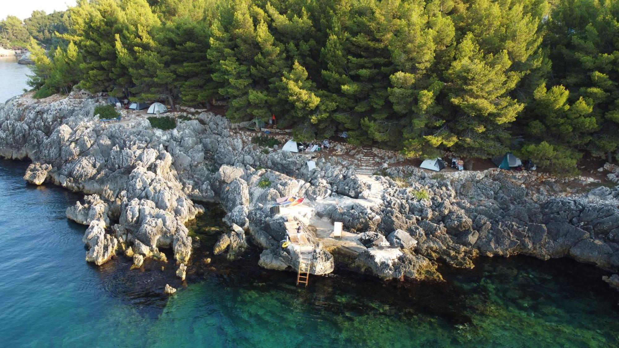 Hotel Pine Side Camp Himare Esterno foto